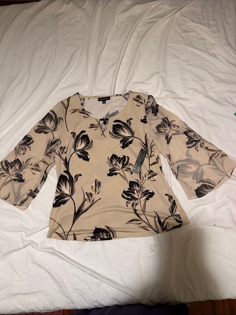 Dana Buchman Beige Floral Split-Neck Top with Black Bloom Print